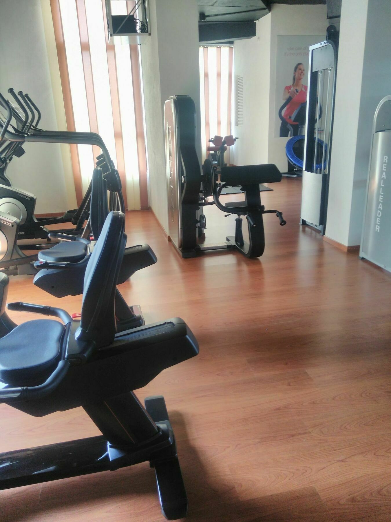 Saninro Hotel - Ragama Zewnętrze zdjęcie