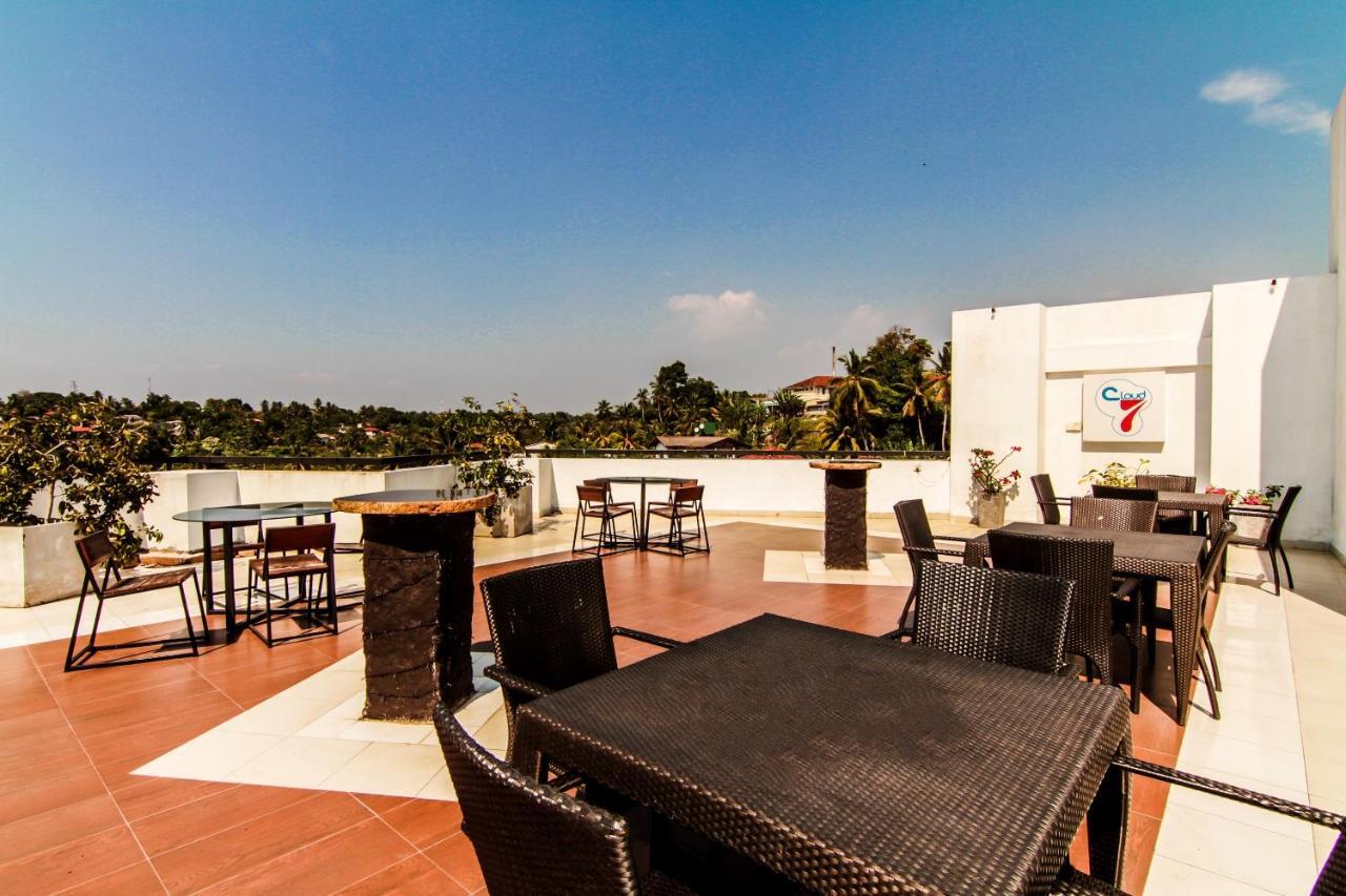 Saninro Hotel - Ragama Zewnętrze zdjęcie
