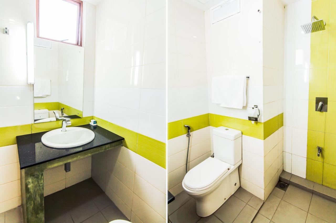 Saninro Hotel - Ragama Zewnętrze zdjęcie